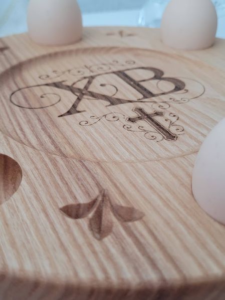 Великодня підставка для 6 яєць &bull; Дошка для паски 27 см &bull; "ХВ" (масив ясена) id_169752 фото
